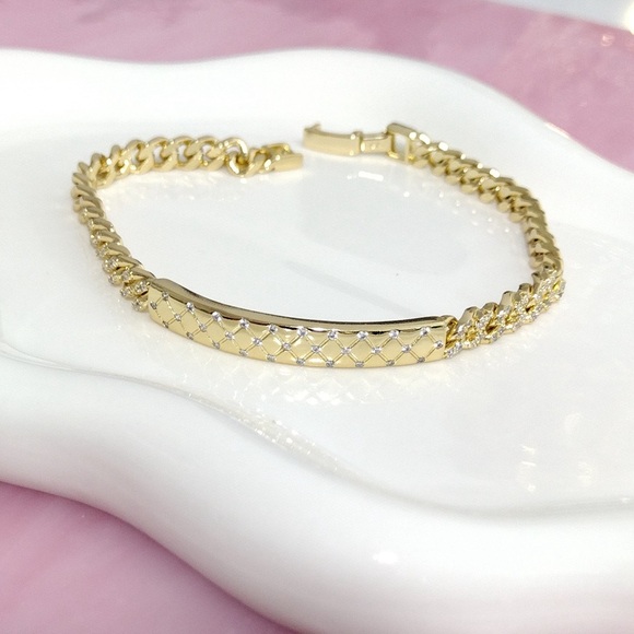 Jewelry - 14k Gold Plated high Quality Crystal Bracelet 8 inch
